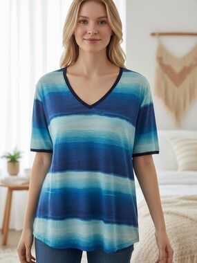 Simply Vera Vera Wang Blue Ombre V-Neck Sleep Top - Size L (EUC)